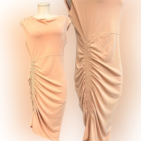 GOTTEX peach long asymmetrical figure hugging long dress - Picture 1 of 12